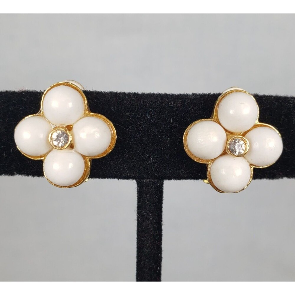Vintage 1960s Signed YOSCA Gold Tone Crystal & White Cabochon Clip On Earrings - Picture 2 of 11